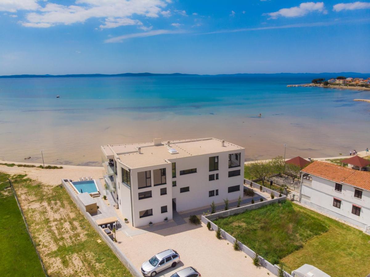 Jimmys Beach Privlaka - Direkt Am Meer, Tollem Blick Und Beheiztem Pool Exteriör bild