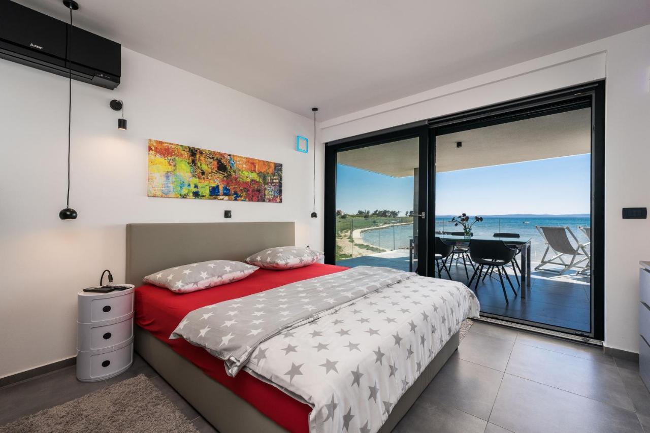 Jimmys Beach Privlaka - Direkt Am Meer, Tollem Blick Und Beheiztem Pool Exteriör bild