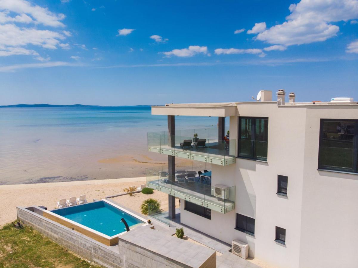 Jimmys Beach Privlaka - Direkt Am Meer, Tollem Blick Und Beheiztem Pool Exteriör bild